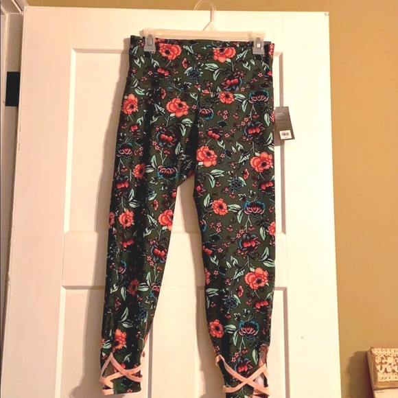 Workout Leggings - Picture 1 of 7